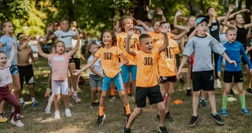 KIDDISVIT долучився до двох дитячих ініціатив і передав подарунки учасникам 