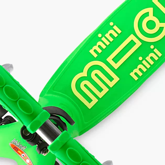 Самокат MICRO серии Mini Deluxe" &ndash; Зеленый"
