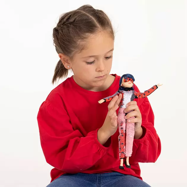 Лялька MIRACULOUS Леді Баг і Супер-Кіт" у костюмі з паєтками - Модне перетворення Марінетт у Леді Баг"