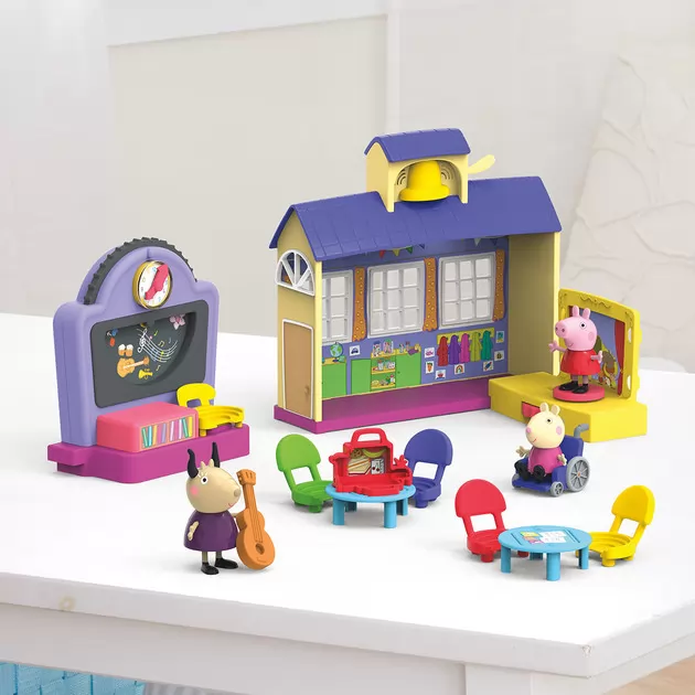 Игровой набор Peppa - Школа Пеппы (3 фигурки, звук)