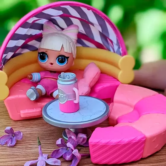 Игровой набор с куклой L.O.L. SURPRISE! серии Маленькие комнатки" - Шезлонг Принцессы Люкс"