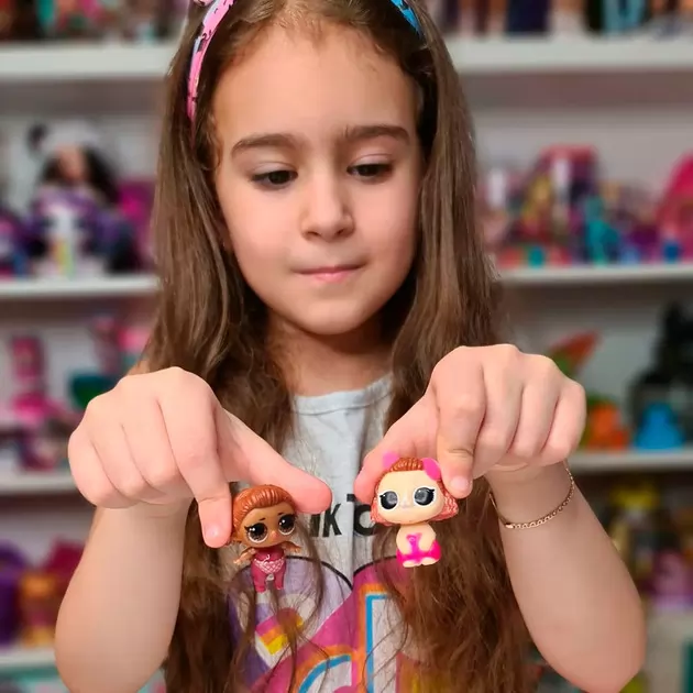 Игровой набор с куклой L.O.L. Surprise! серии Color change Me & My" 2в1 &ndash; Сестричка и питомец"