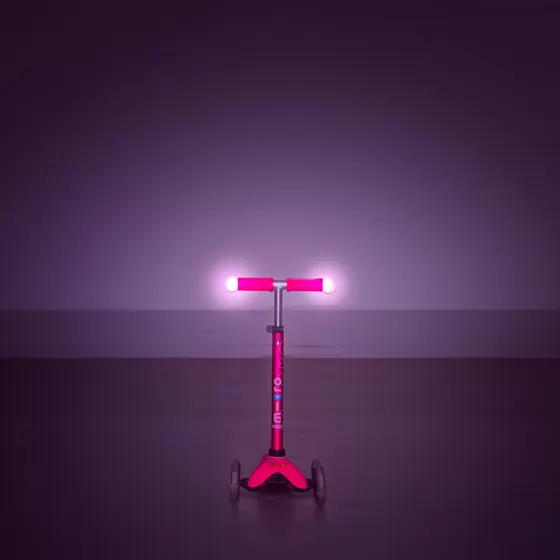 Самокат MICRO серії Mini Deluxe Magic" – Рожевий"