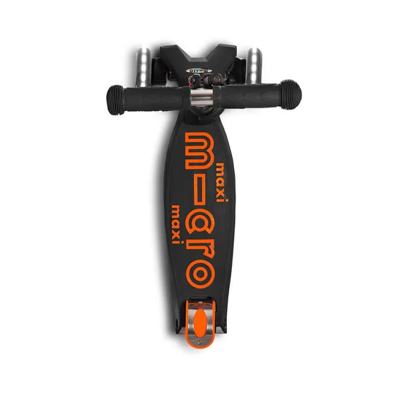 Самокат MICRO серии Maxi Deluxe LED" – Чёрно-оранжевый (до 50 kg, 3-х колесный, свет)"