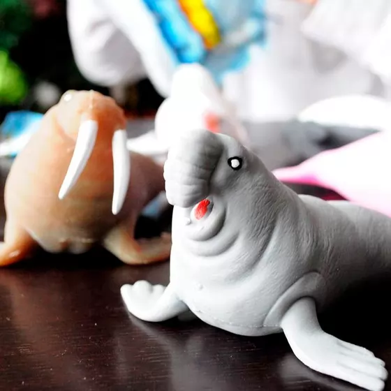 Стретч-іграшка у вигляді тварини – Володарі криги (12 шт., в дисплеї)