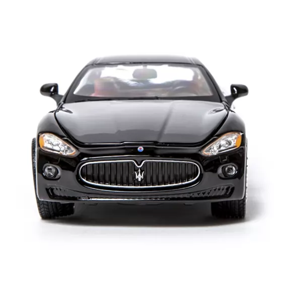 Автомодель - Maserati Grantourismo (2008) (ассорти черный, серебристый, 1:24)