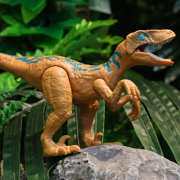 Інтерактивна іграшка Dinos Unleashed серії Realistic" S2 &ndash; Велоцираптор"
