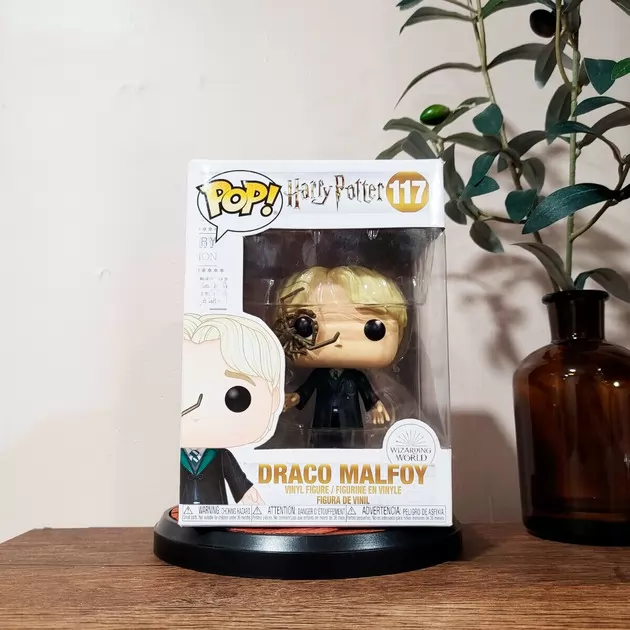 Ігрова фігурка Funko Pop! серії Гаррі Поттер" &ndash; Малфой з павуком"