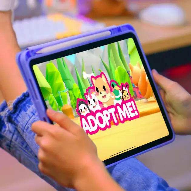 Мягкая игрушка-сюрприз в яйце Adopt ME! &ndash; Забавные зверюшки