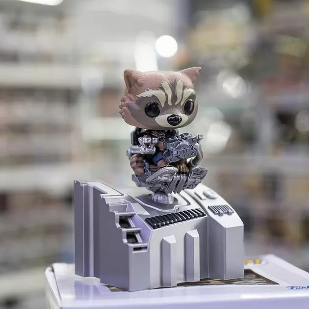 Ігрова фігурка Funko Pop! серії GOTG - Ракета на кораблі