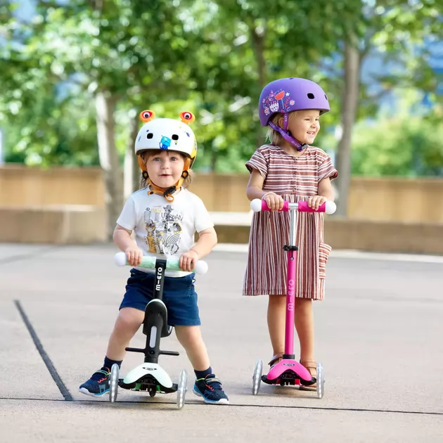 Захисний шолом Micro - Фіолетовий з квітами (48&ndash;53 cm, S)