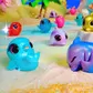 Коллекционная фигурка-сюрприз You You &ndash; Милые дельфины - 58-CN21_9.jpg - № 9