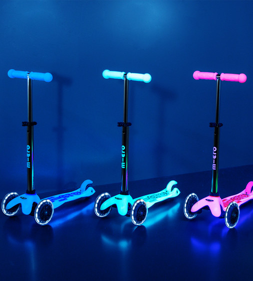 Самокат Micro серії Mini Deluxe Glow LED" – Арктичний синій" - MMD215_8.jpg - № 8