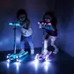 Самокат Micro серії Maxi Deluxe Glow LED" &ndash; Сяйнисто-пурпуровий" - MMD367_10.jpg - № 10