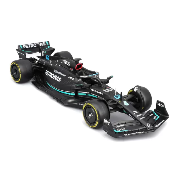 Автомодель з фігуркою - Mercedes-AMG F1 W14 E Performance (1:24)
