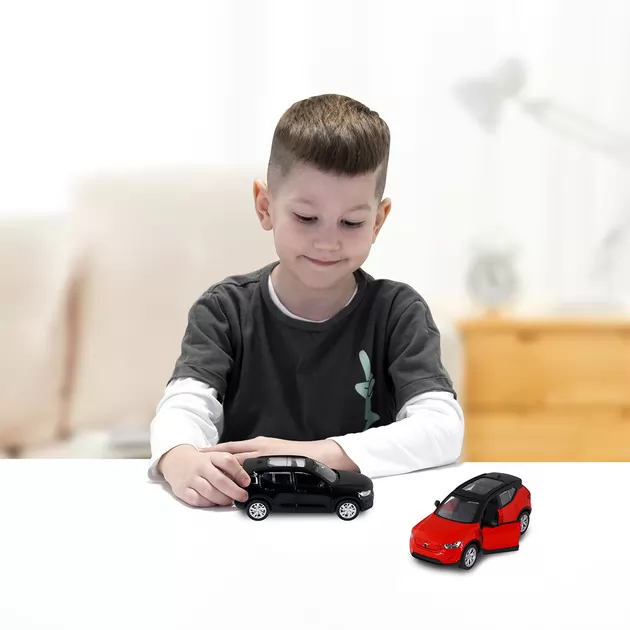 Автомодель &ndash; Volvo XC40 (красный, черный)