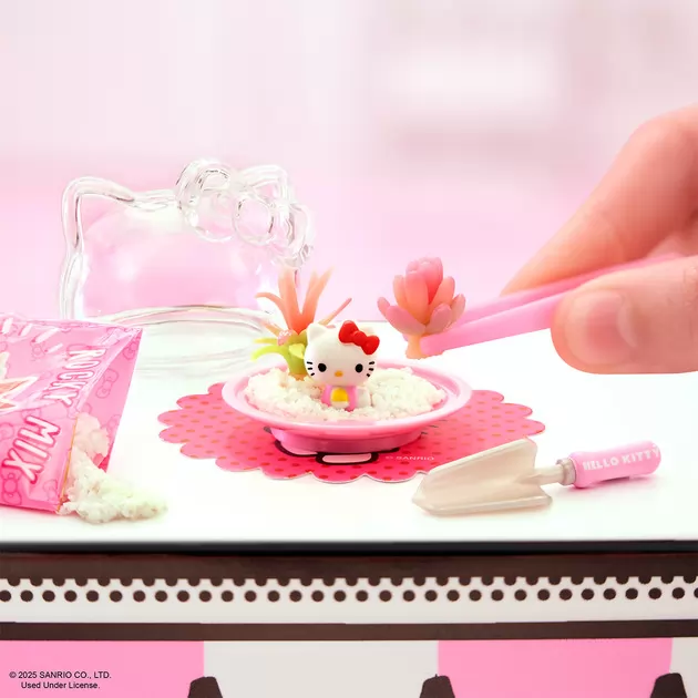 Ігровий набір Miniverse серії Sanrio S2 &ndash; Створи стиль разом з Хеллоу Кітті та друзями