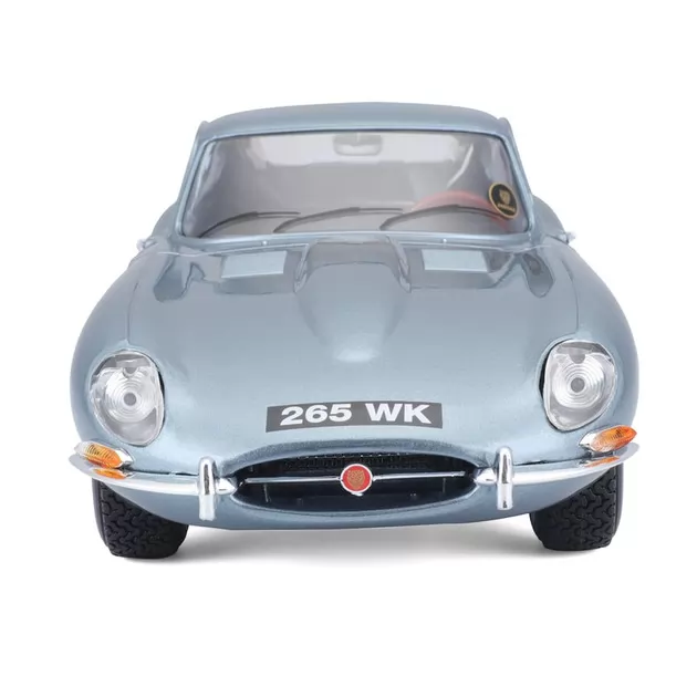 Автомодель - Jaguar E-Type Coupe (1961) (1:18)