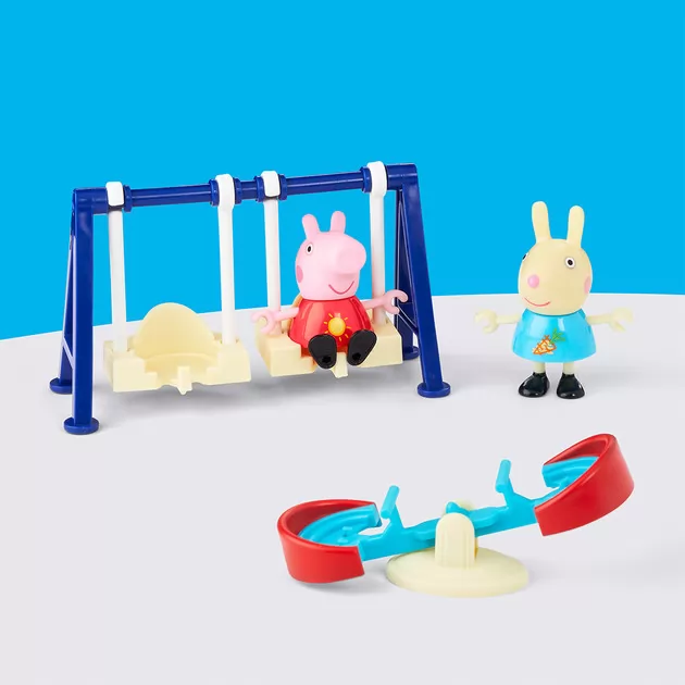 Игровой набор Peppa Figurines серии Моменты с Пеппой" &ndash; Приключения на качелях"