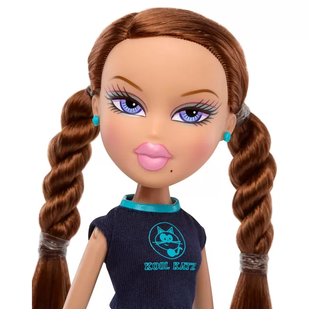 Ігровий набір Bratz серії Play Sportz" &ndash; Футболістка Роксі"