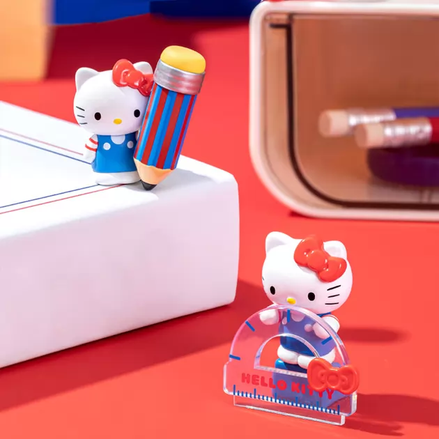 Фигурка-сюрприз Pop Top Hello Kitty &ndash; Канцелярские истории