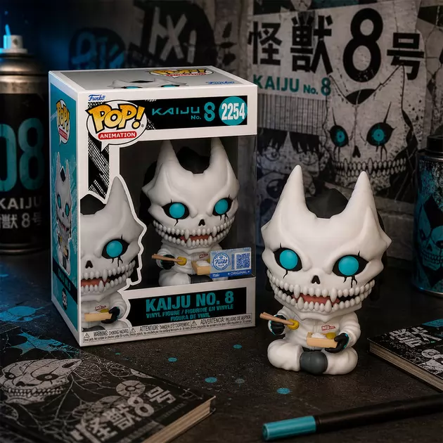 Игровая фигурка Funko POP! - Кайдзю № 8 в костюме