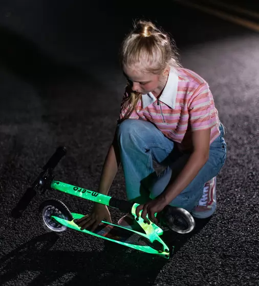 Самокат Micro серии Sprite Glow LED Art Collection" &ndash; Космос" - SA0299_10.jpg - № 10