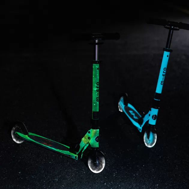 Самокат Micro серии Sprite Glow LED Art Collection" &ndash; Космос"