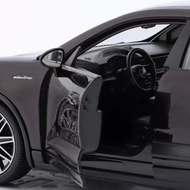 Автомодель - Porsche Macan 4 Electric (чорний, 1:24)