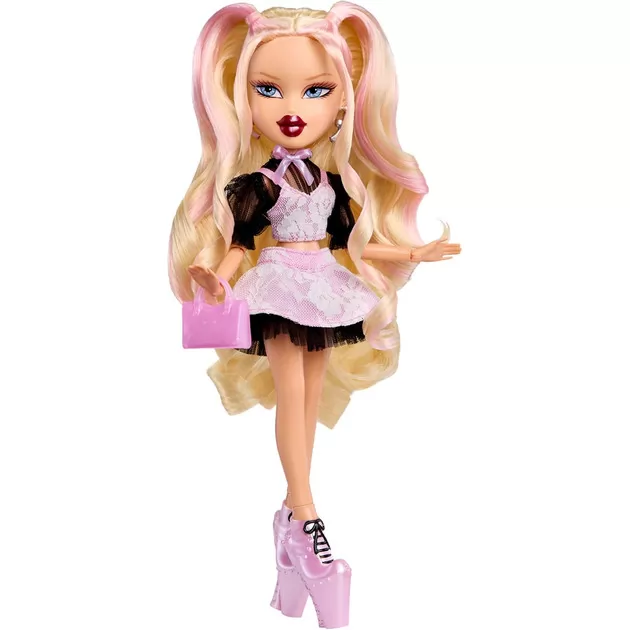 Ігровий набір з лялькою Bratz серії Stylin' Birthday" &mdash; Хлоя"