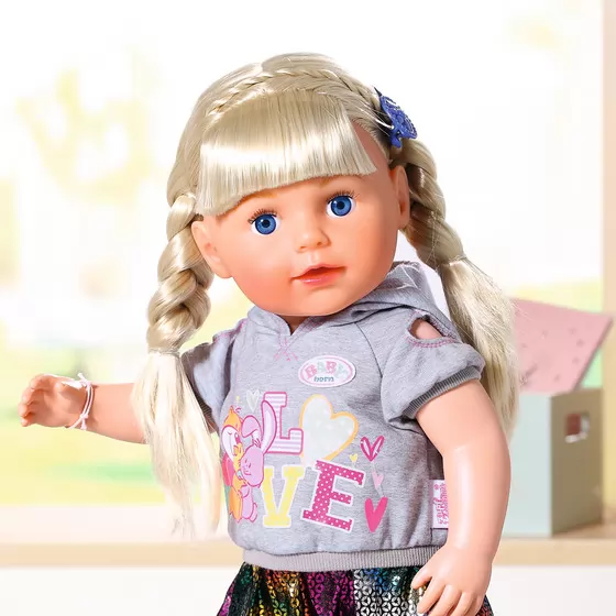 Кукла Baby Born Серии Нежные Объятия - Сестрёнка-Модница