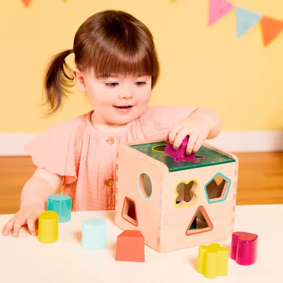 Развивающая деревянная игрушка-сортер - Волшебный куб
