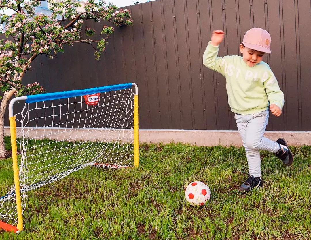 Little tikes 2024 football goal